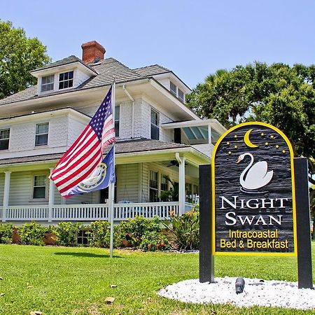 Night Swan Intracoastal Bed & Breakfast 新士麦那海滩 外观 照片