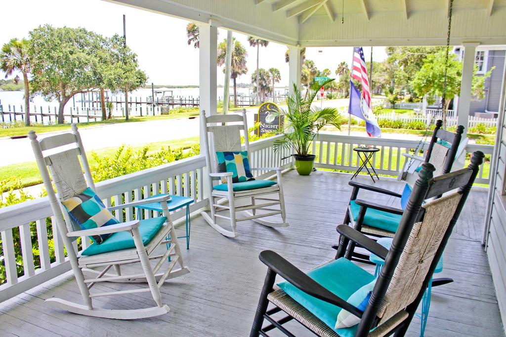 Night Swan Intracoastal Bed & Breakfast 新士麦那海滩 外观 照片