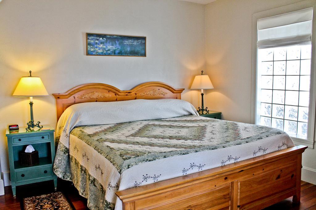 Night Swan Intracoastal Bed & Breakfast 新士麦那海滩 外观 照片