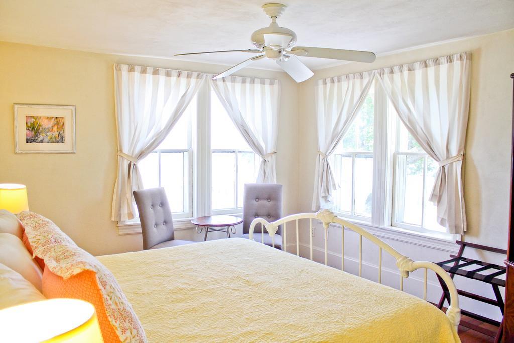 Night Swan Intracoastal Bed & Breakfast 新士麦那海滩 外观 照片