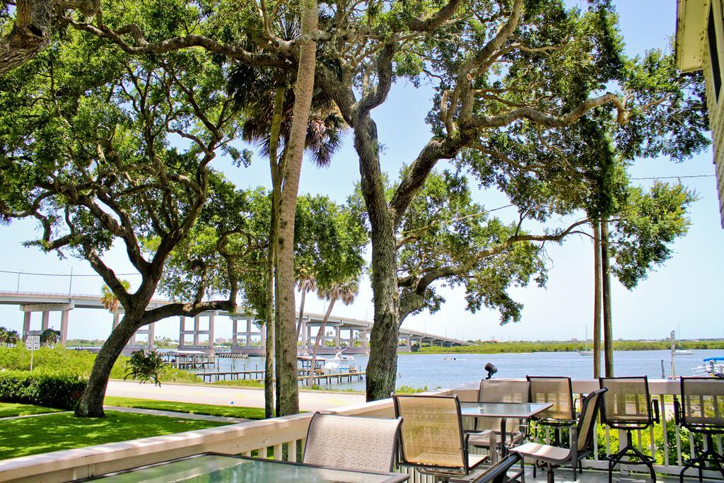 Night Swan Intracoastal Bed & Breakfast 新士麦那海滩 外观 照片