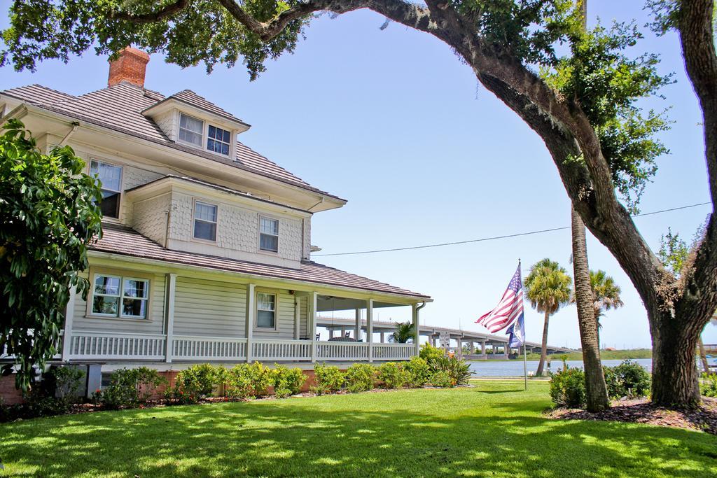 Night Swan Intracoastal Bed & Breakfast 新士麦那海滩 外观 照片