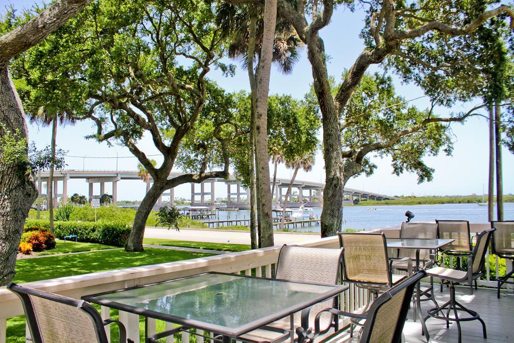Night Swan Intracoastal Bed & Breakfast 新士麦那海滩 外观 照片