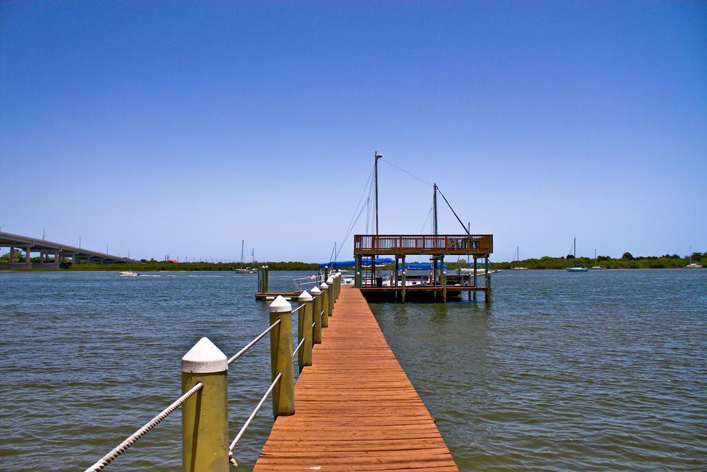 Night Swan Intracoastal Bed & Breakfast 新士麦那海滩 外观 照片
