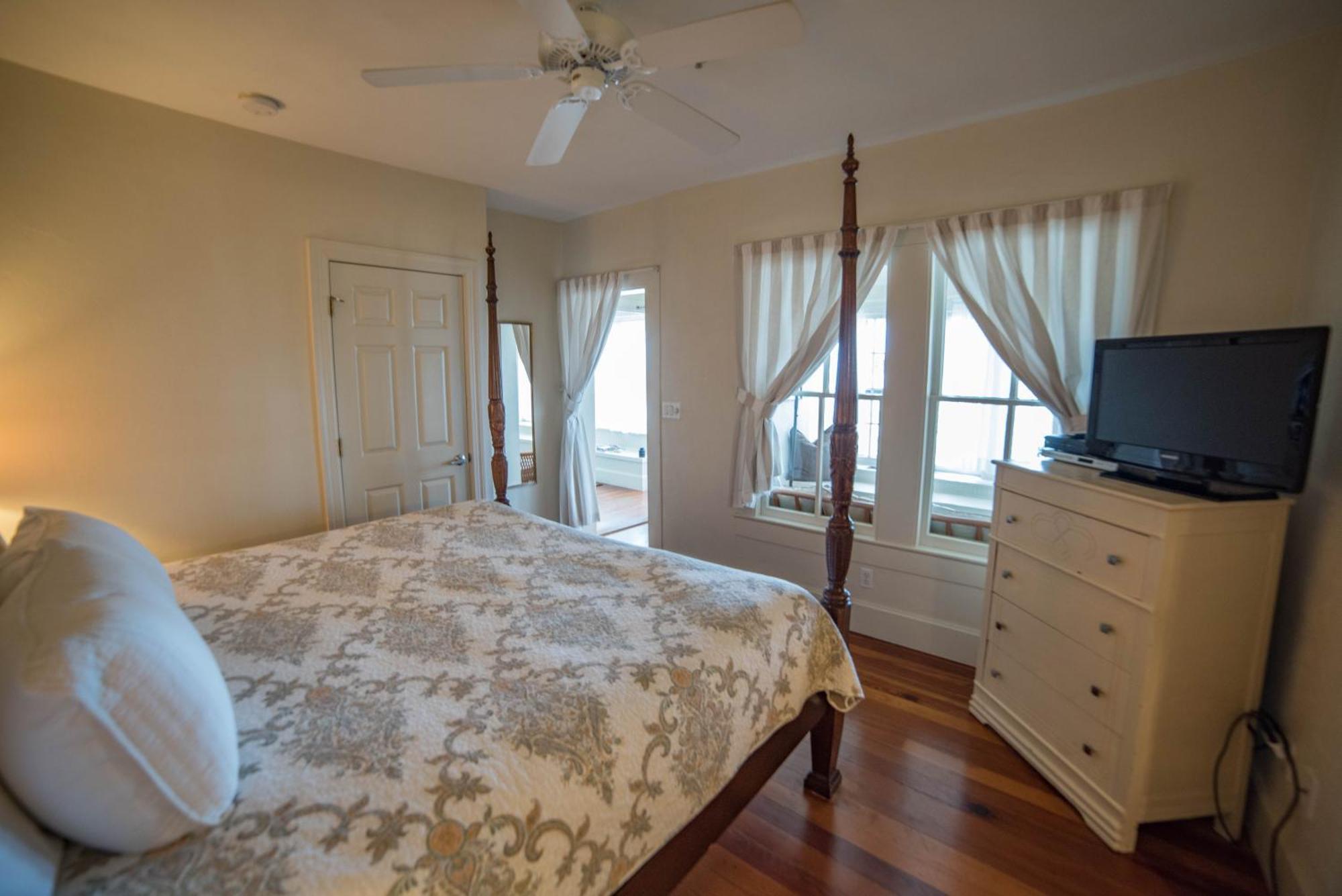 Night Swan Intracoastal Bed & Breakfast 新士麦那海滩 外观 照片